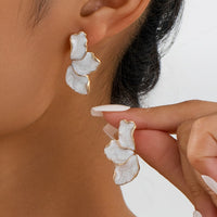 FLORETTE | PEARL FLOWER PETAL EARRINGS