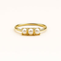 VALENTINA | TRIPLE PEARL GOLD RING