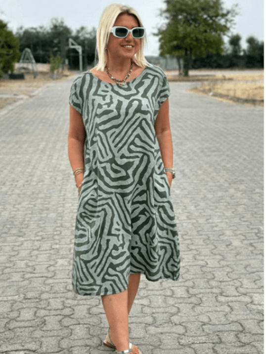 Terry | Tailored Breezy Dress