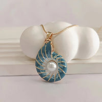 MARISSA | SEASHELL PEARL PENDANT NECKLACE