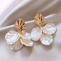 ELSA | THE FROSTED PETAL PEARL EARRINGS