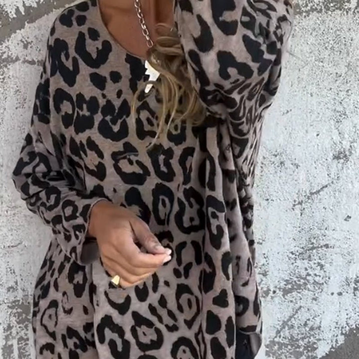 Lyka | Sleek Leopard Top
